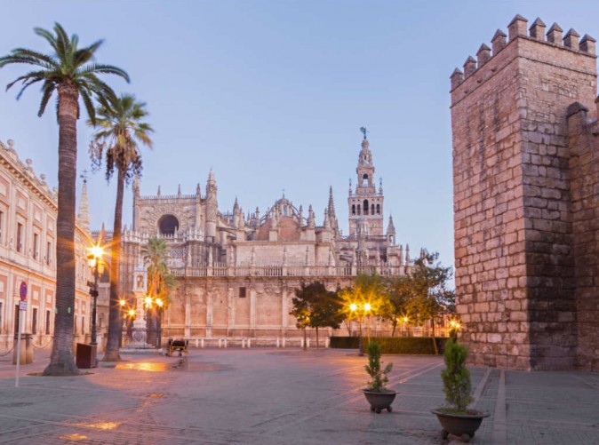 013_ Kathedrale Santa Maria de la Sede in Sevilla - Renata Sedmakova Adobe Stock - Lernidee Reisen - Schoene Aussichten Touristik